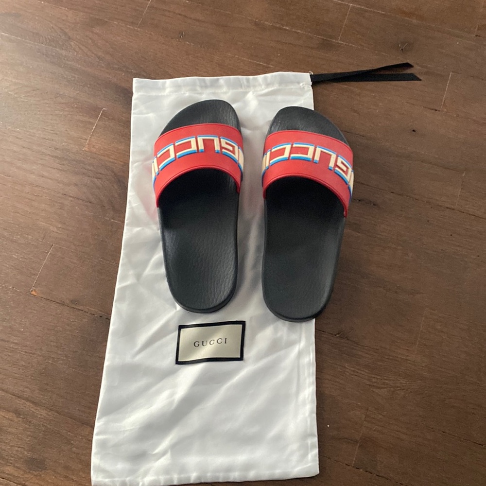 Gucci rubber slides size 6 ladies